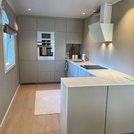 Modern 3 Bedroom 10min From Oslo Airport Gardermoen Villaer *